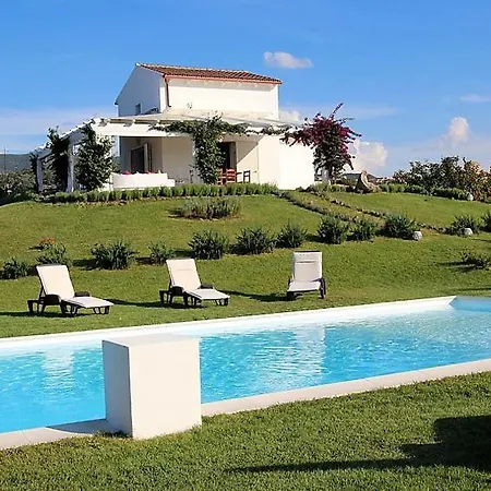Sleeps 6 Pool Air Con Wifi *