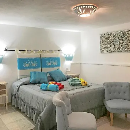 Sleeps 6 Pool Air Con Wifi