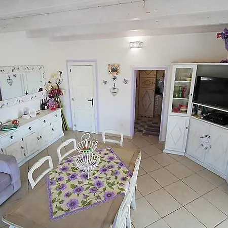 Sleeps 6 Pool Air Con Wifi Ferienhaus