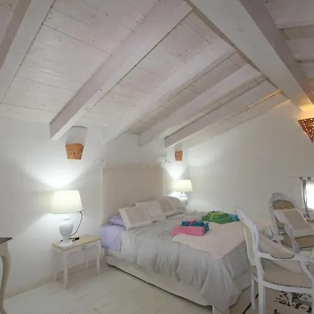 Ferienhaus Sleeps 6 Pool Air Con Wifi Badesi